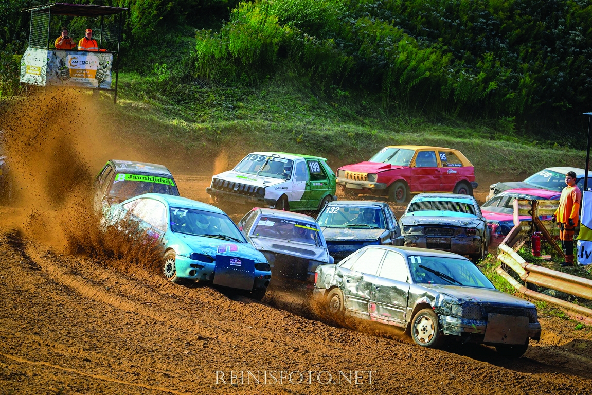 Zemu izmaksu autosports