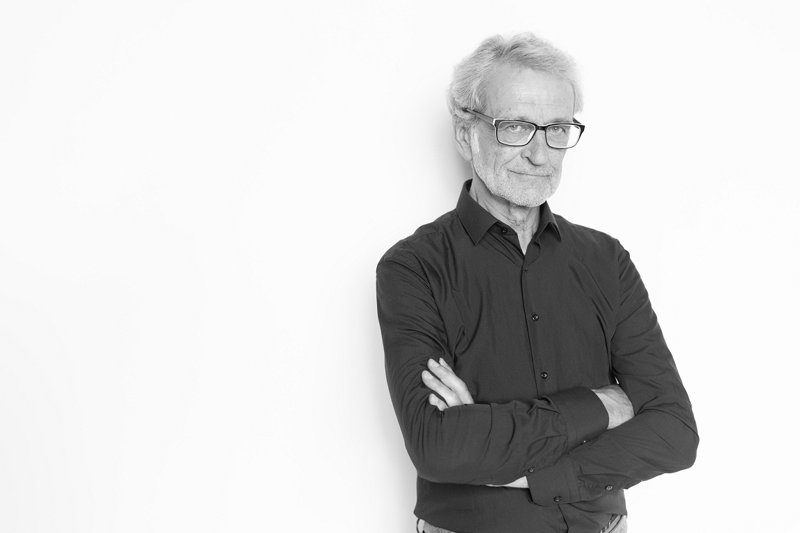 Mūžībā tiks pavadīts mūziķis, Latvijas Radio kora dziedātājs Kārlis Bimbers