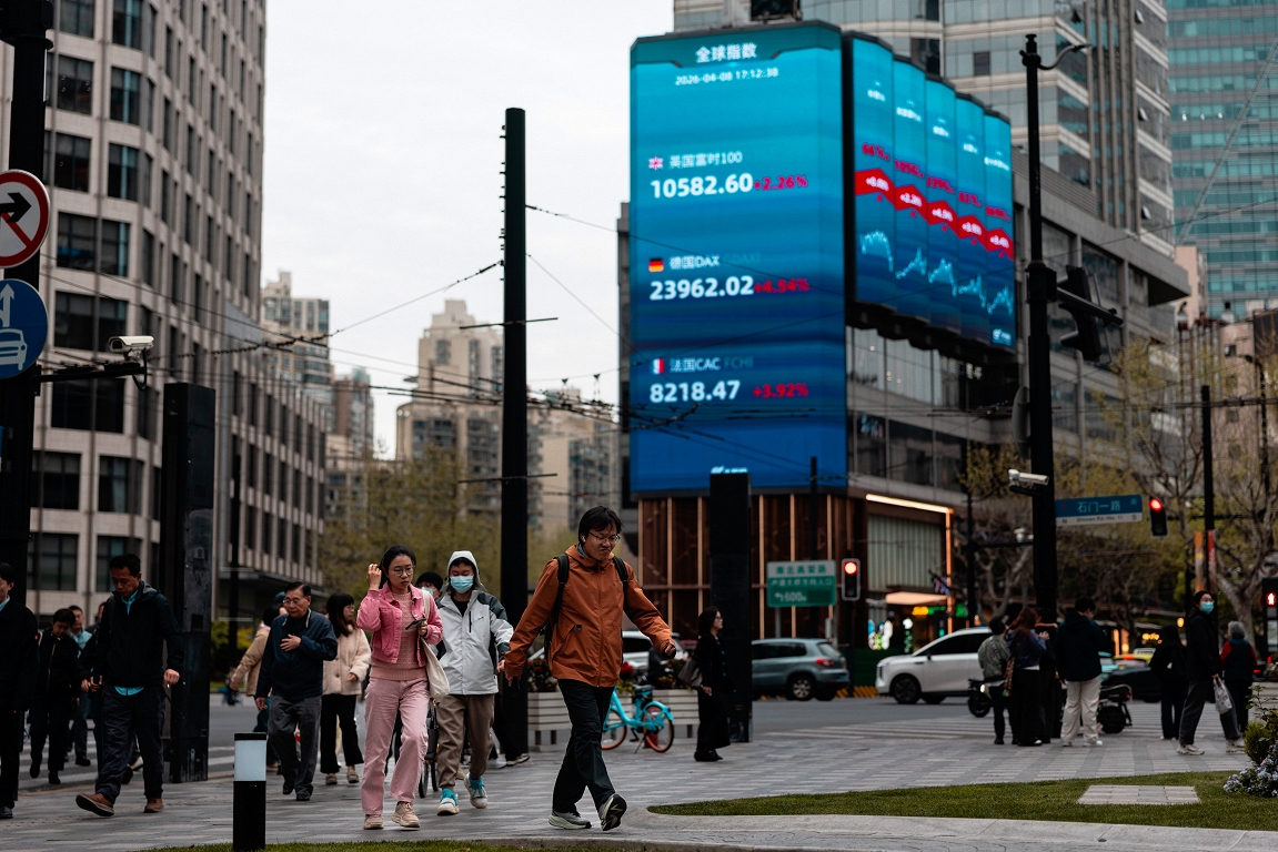 Naftas cenām pasaules tirgū straujš kritums