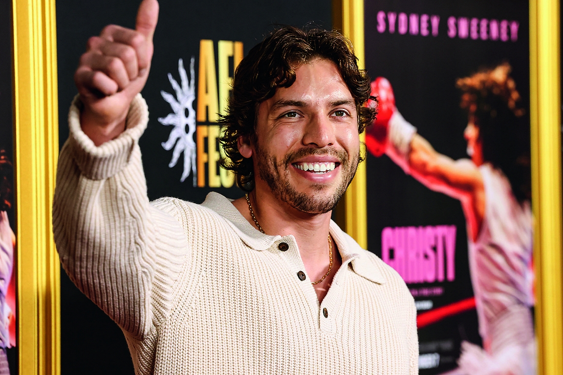 Švarcenegera dēls tēva pēdās