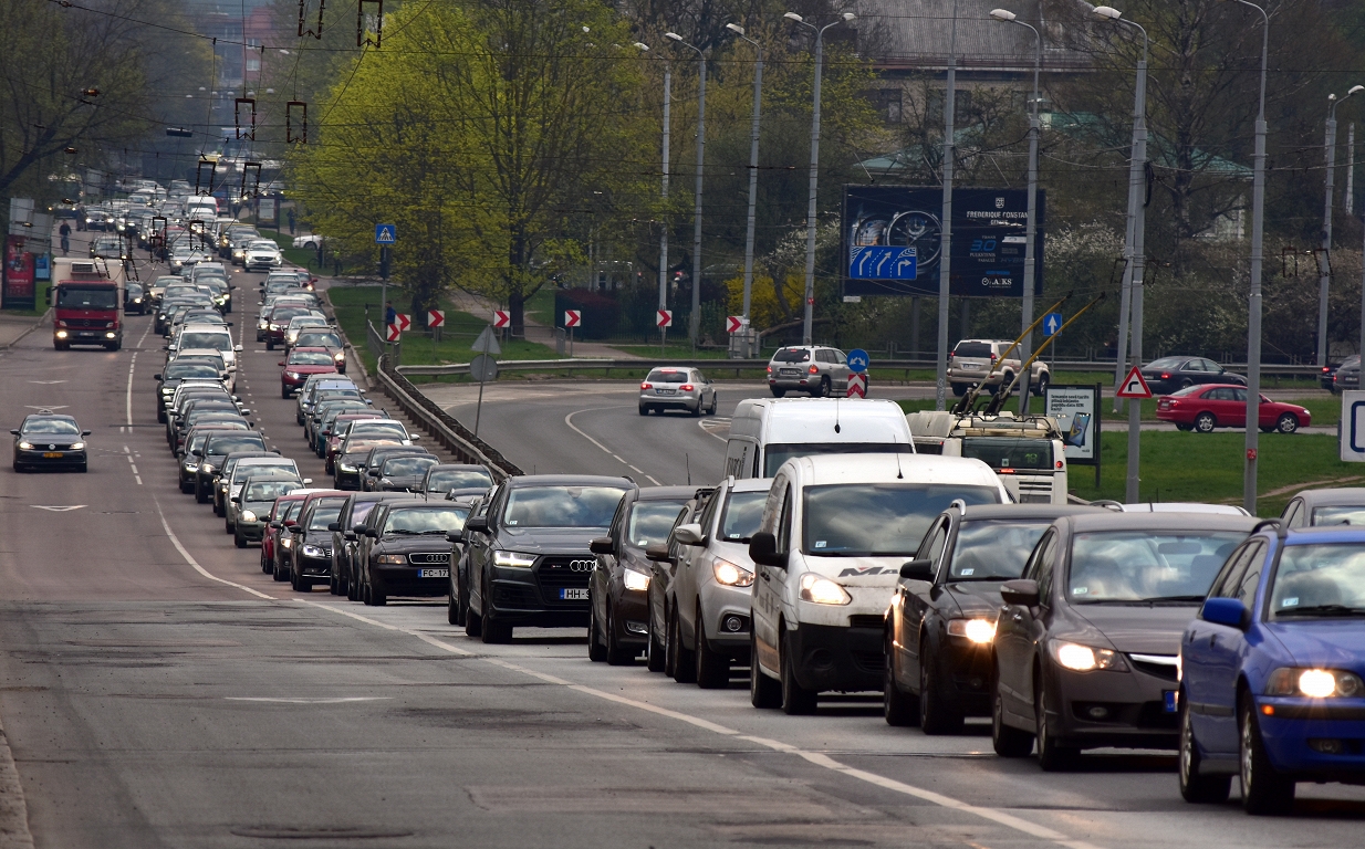Rīgas Pilsētas attīstības komitejas vadītājs kā neizmantojamas kritizē iebraukšanas maksas ieceres zemo emisiju zonas izveidei