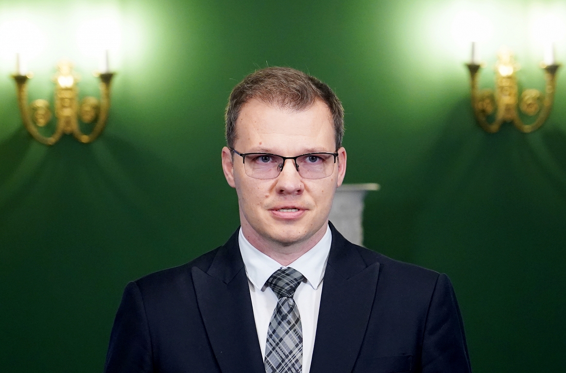 Dzintars nekandidēs 15. Saeimas vēlēšanās un nepretendēs uz politiskiem amatiem