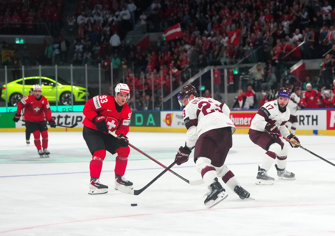 Latvijas hokejisti pasaules čempionātu turpina ar maču pret Austriju