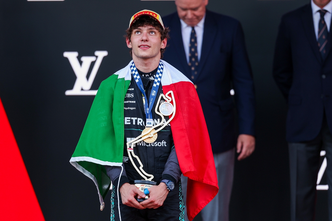 Antonelli uzvar arī Monako Grand Prix
