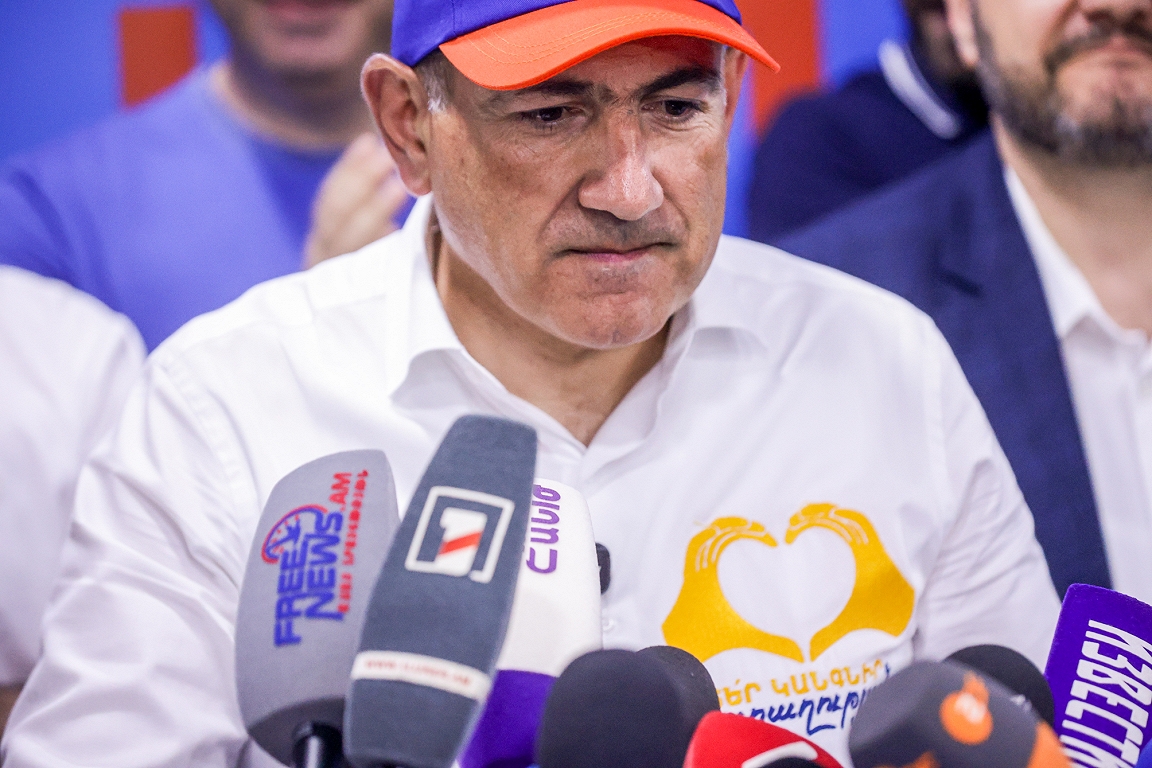 Vēlēšanās Armēnijā uzvarējusi prorietumnieciskā premjerminis
